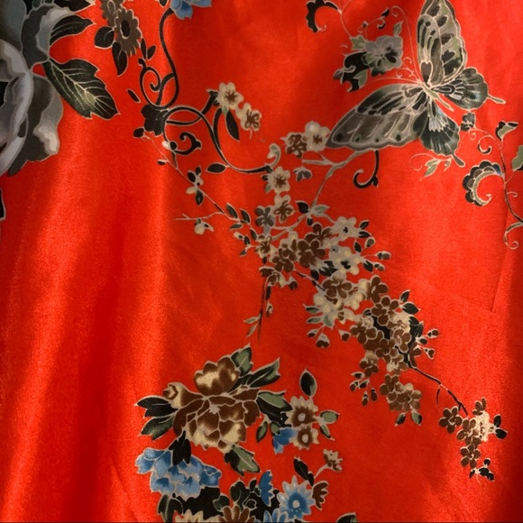 Gorgeous Red Top with Printed Design - Picture 3 of 5